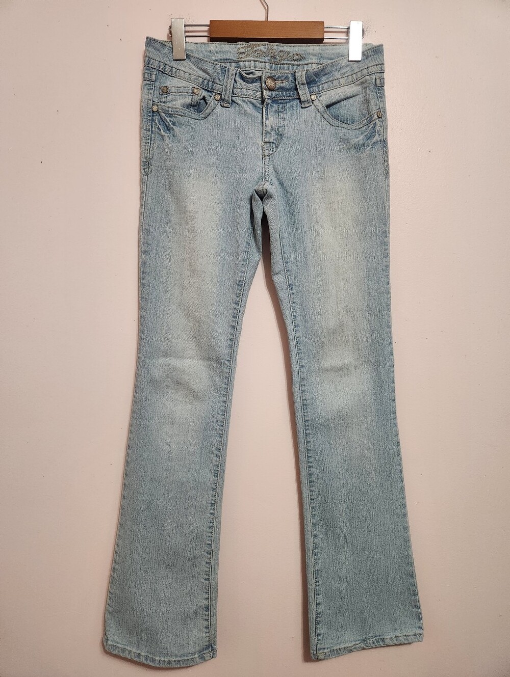 Vintage Y2K Bongo Light Wash Low Rise Flare Jeans Embroidered Pockets McBling 3